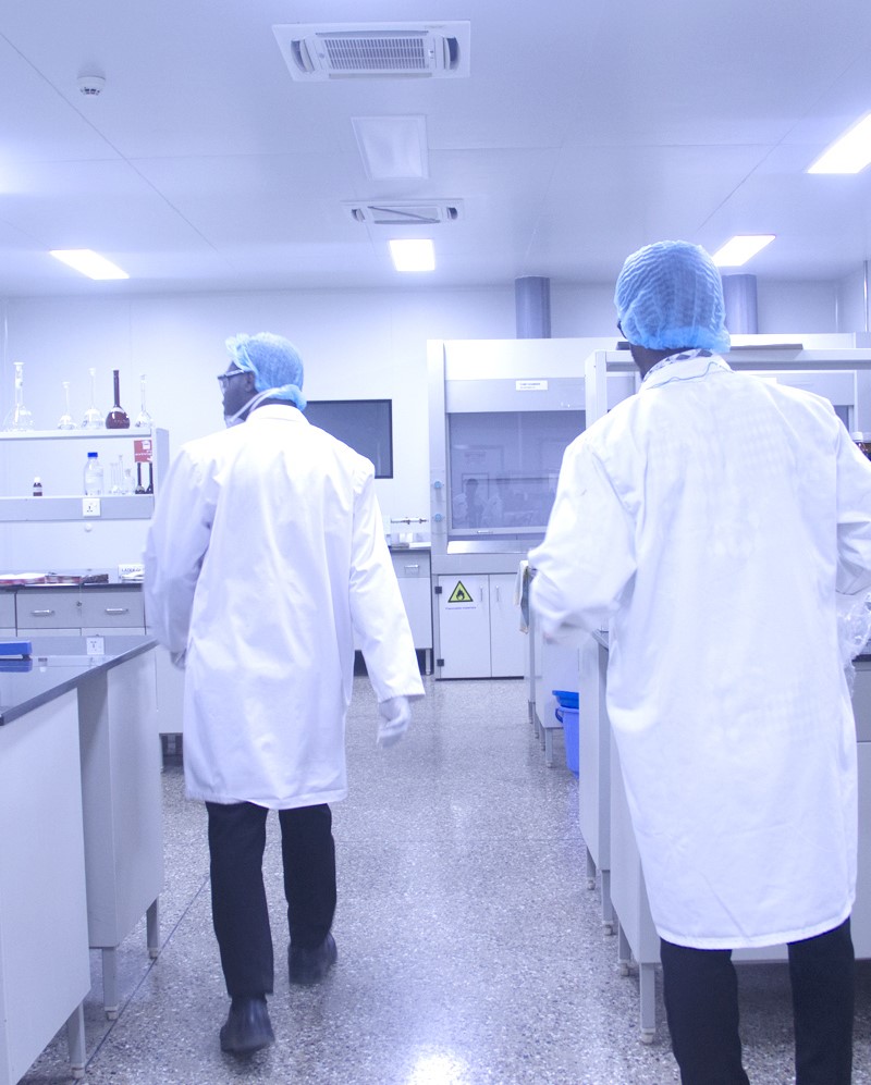 Amonsah Efah workers in the laboratory